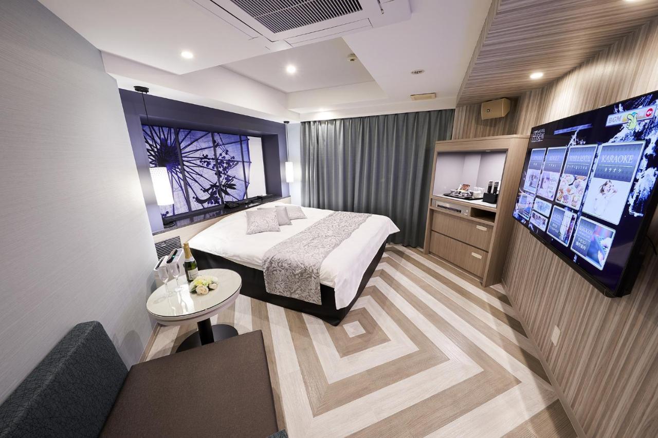 Hotel do amor Sen (adults Only)