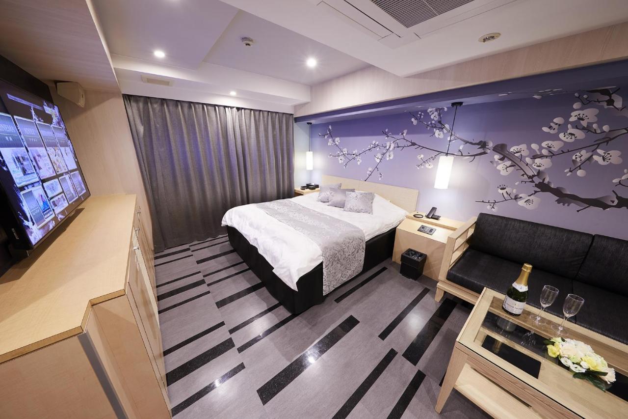 Sen (adults Only) Hotel do amor