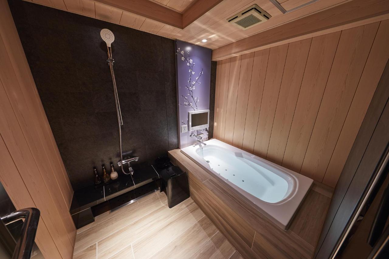 Sen (adults Only) Hotel do amor